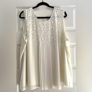 TAHARI  Cream Pleated Georgette Blouse w/ Pearls & Appliqué Flowers Size  3X